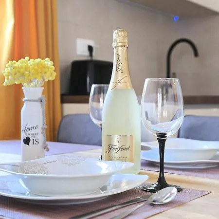 Apartment Barbara With Private Parking In The Garage