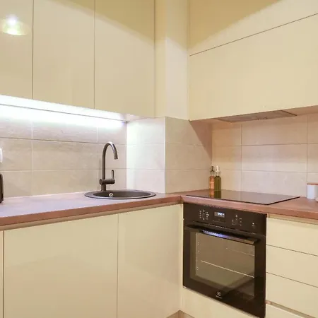 Apartment Barbara With Private Parking In The Garage