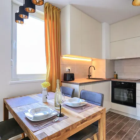 Apartment Barbara With Private Parking In The Garage