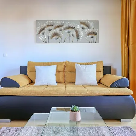 Barbara With Private Parking In The Garage * Zadar