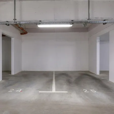 Barbara With Private Parking In The Garage Zára