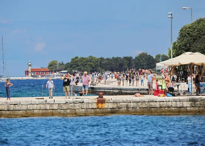 Barbara With Private Parking In The Garage Apartman *